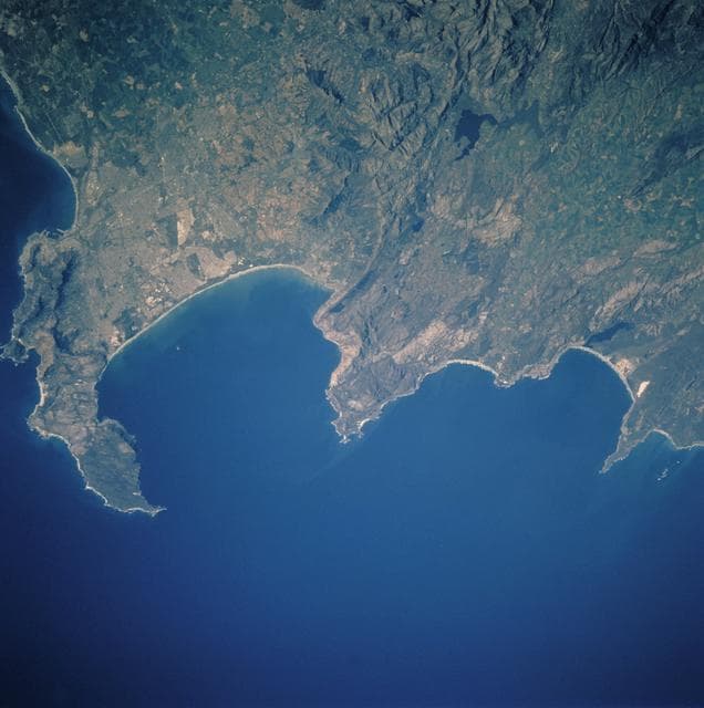 NASA image: "Cape Town, South Africa taken from Atlantis during STS-106"