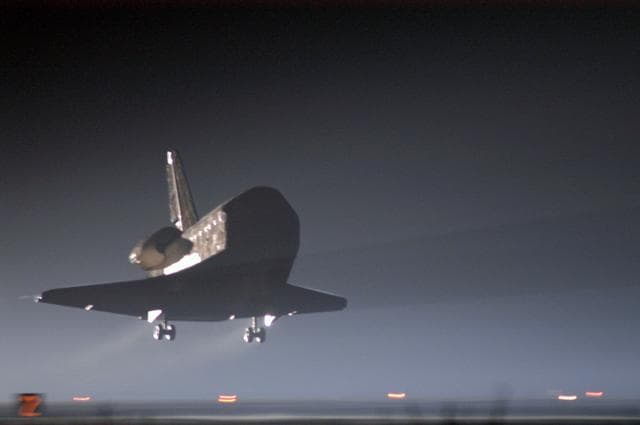 NASA image: STS-115 Landing view
