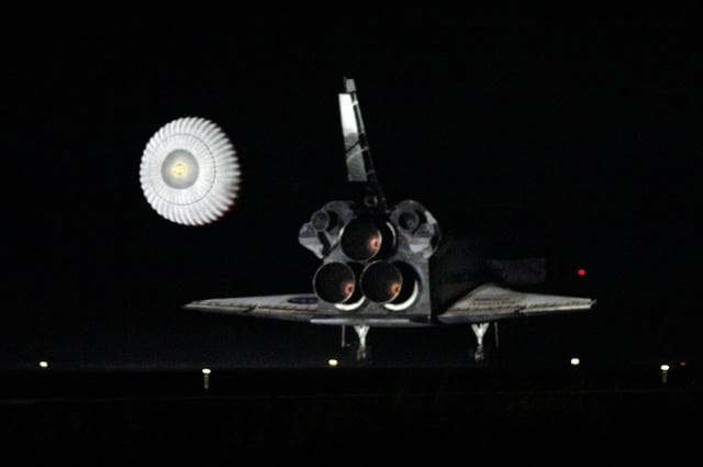 NASA image: STS-115 Landing view