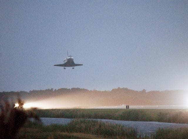 NASA image: STS-116 Landing