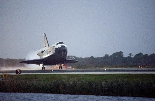 NASA image: STS-116 Landing