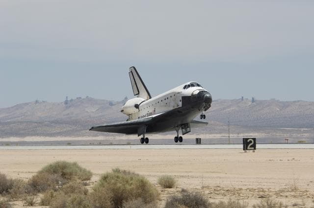 NASA image: STS-117 landing at Dryden
