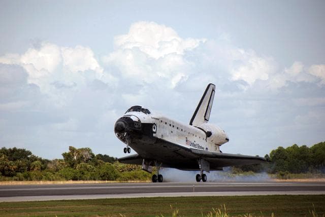 NASA image: View of the Landing of the STS-118 Space Shuttle Endeavour at KSC