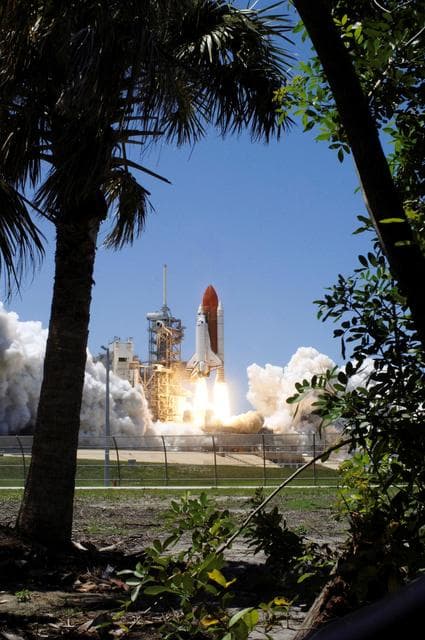 NASA image: STS-121 Launch of the orbiter Discovery