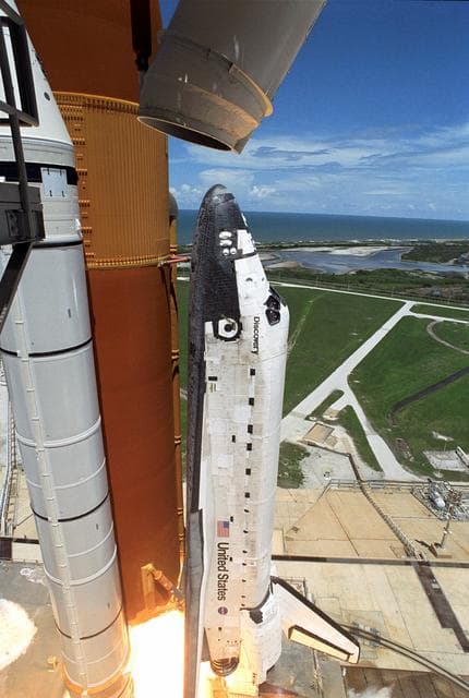 NASA image: STS-121 Launch of the orbiter Discovery