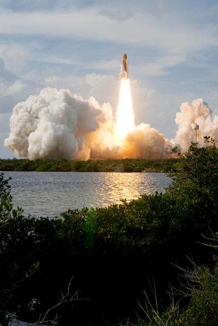 NASA image: 08pd0214