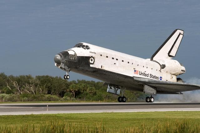 NASA image: STS-122 Landing