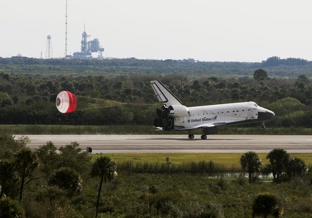 NASA image: STS-122 Landing