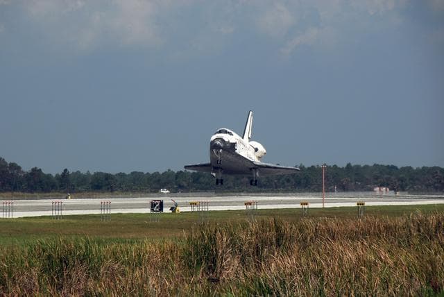 NASA image: STS-124 landing