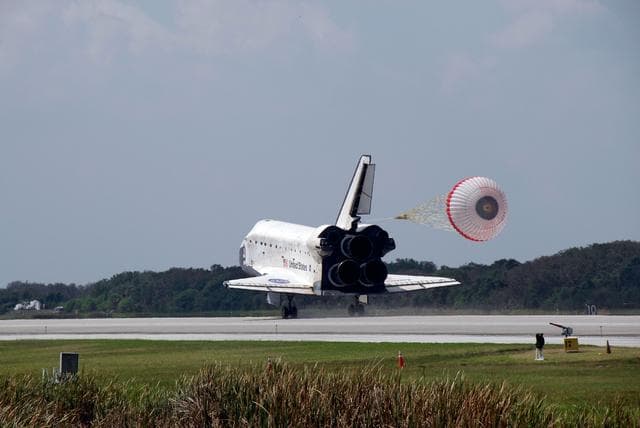 NASA image: STS-124 landing