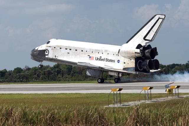 NASA image: STS-124 landing