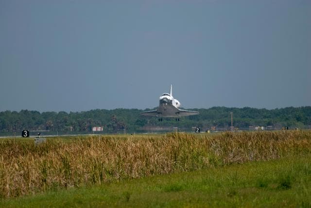NASA image: STS-124 landing