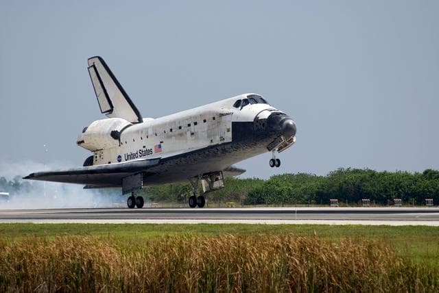 NASA image: STS-124 landing