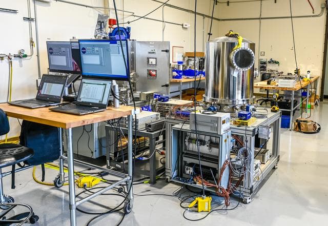 NASA image: NASA Marshall Thermal Engineering Lab Provides Key Insight to Human Landing System