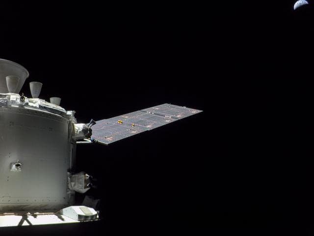 NASA image: Flight Day 17: Orion Points to Earth