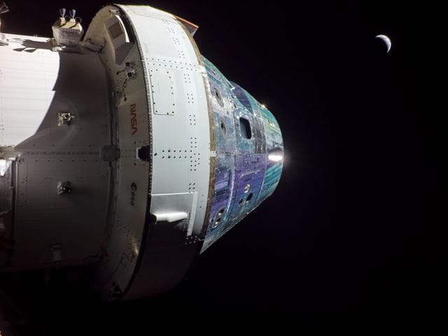 NASA image: Flight Day 19: A Slice of Earth
