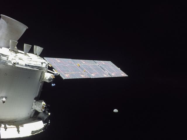 NASA image: Flight Day 22: Orion Looks Back at the Moon