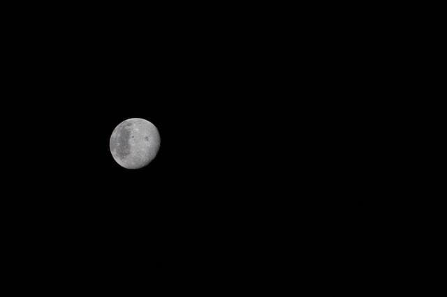 NASA image: Approaching Lunar Flyby
