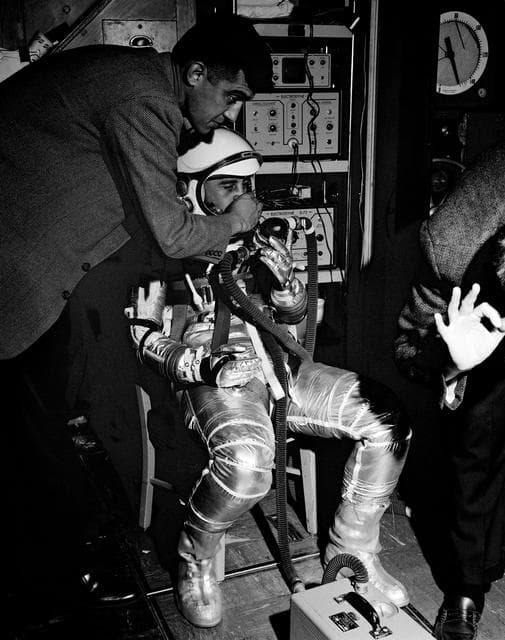 NASA image: SUIT TEST - ASTRONAUT GRISSOM