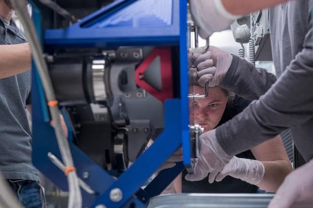 NASA image: Testing Gateway’s AEPS Thruster at NASA Glenn (grc-2025-c-07118)
