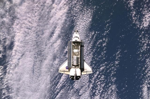 NASA image: View of the docking approach of Endeavour taken during Expedition Three