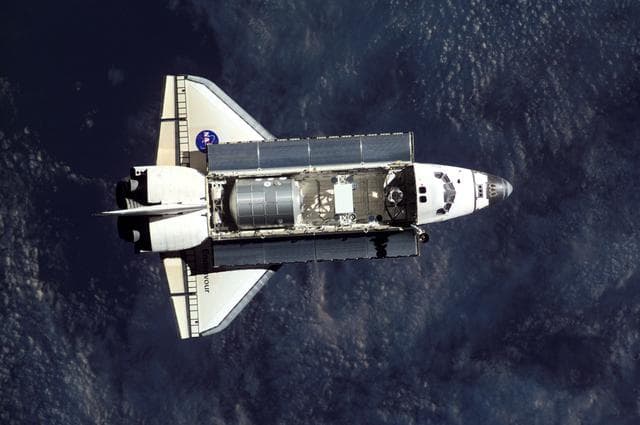 NASA image: View of the docking approach of Endeavour taken during Expedition Three