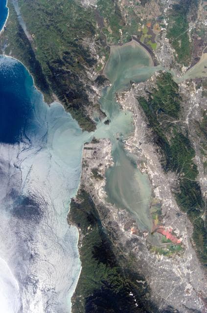 NASA image: Earth Observations taken during Expedition Four