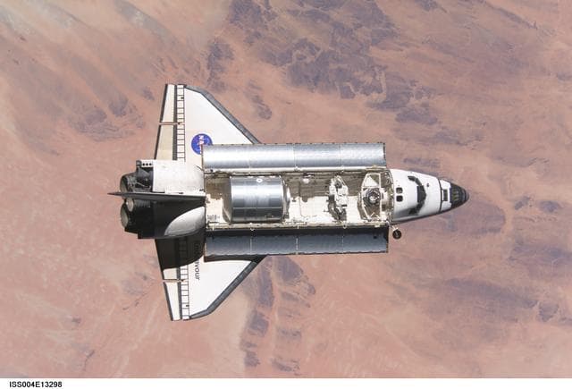 NASA image: Endeavour on approach to ISS for mission STS-111 UF2 / Expedition Four