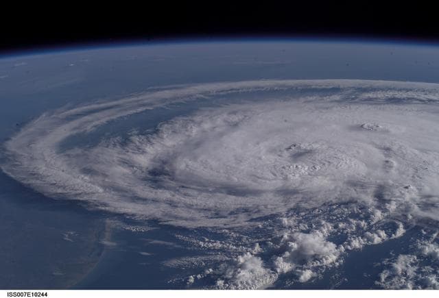 NASA image: Earth Observations taken by the Expedition Seven crew