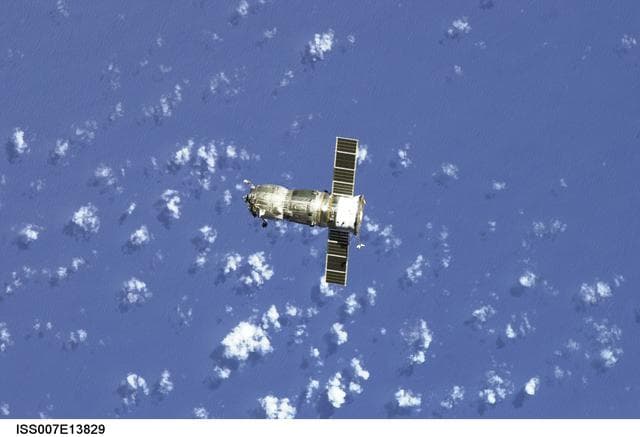 NASA image: iss007e13829