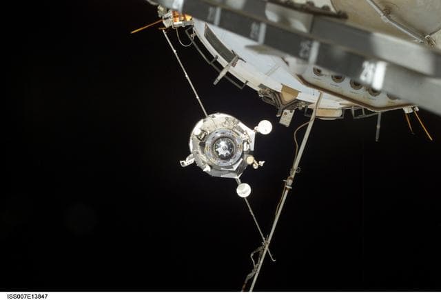 NASA image: iss007e13847
