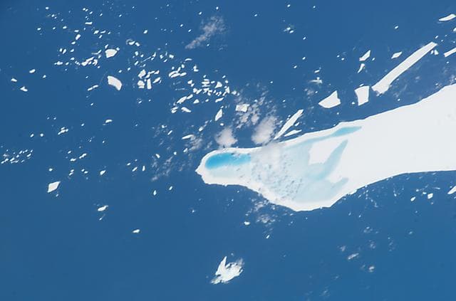 NASA image: Crew Earth Observations (CEO) taken during Expedition 8