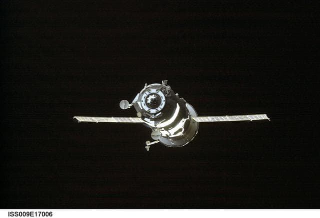 NASA image: Progress 14P separates from the ISS during Expedition 9