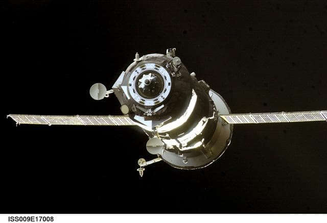 NASA image: Progress 14P separates from the ISS during Expedition 9