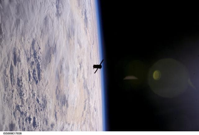 NASA image: Progress 14P separates from the ISS during Expedition 9