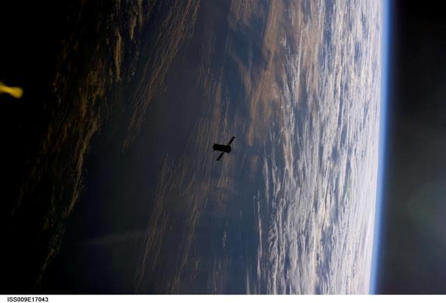 NASA image: Progress 14P separates from the ISS during Expedition 9
