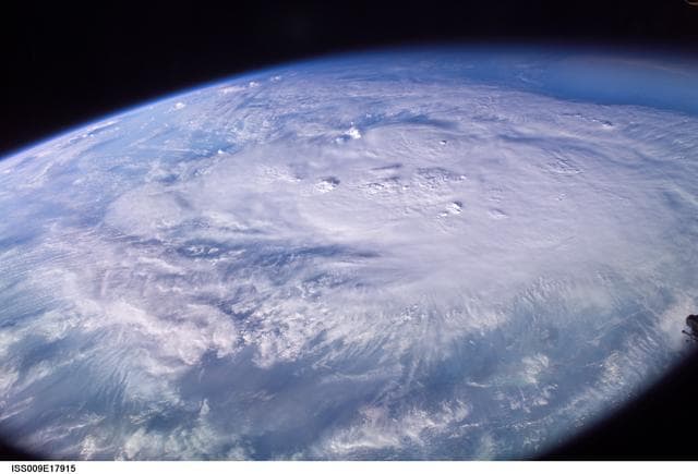 NASA image: iss009e17915