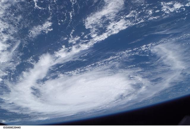 NASA image: iss009e20440