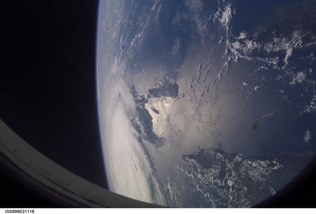 NASA image: iss009e21116