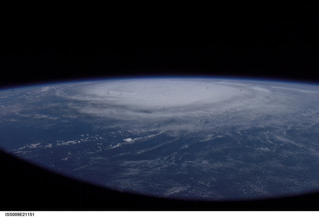 NASA image: iss009e21151