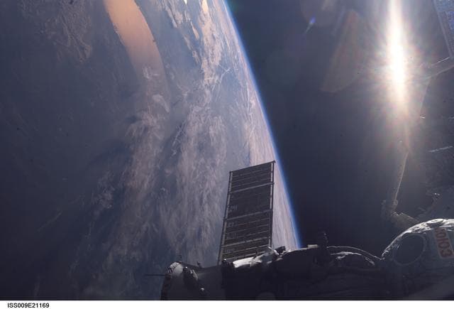 NASA image: iss009e21169