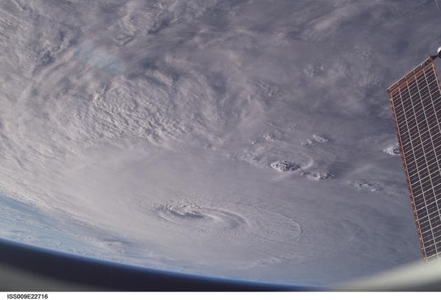 NASA image: iss009e22716