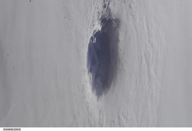 NASA image: iss009e22835