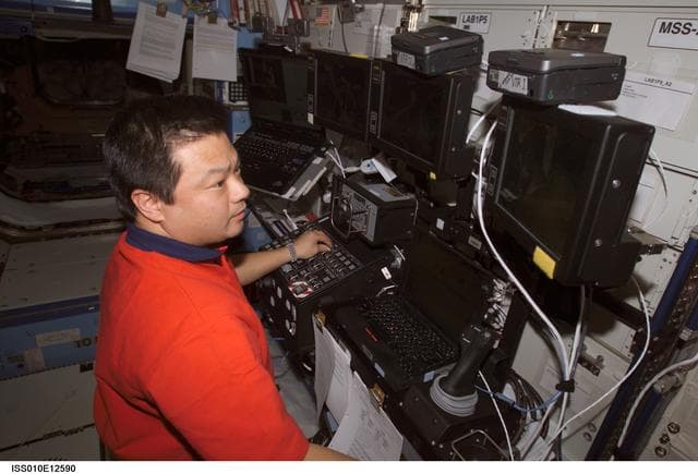 NASA image: Chiao performs MSS Rack training in the U.S. Laboratory taken during Expedition 10