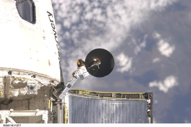 NASA image: STS-114 Discovery's approach for docking