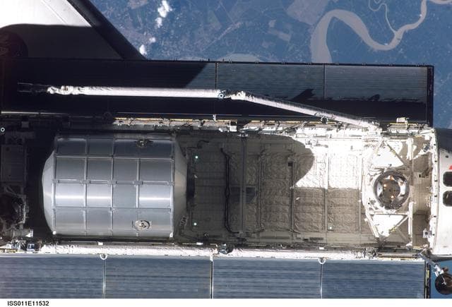NASA image: Discovery's middeck