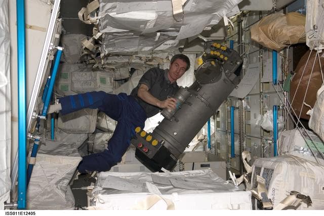 NASA image: Krikalev with Elektron in MPLM
