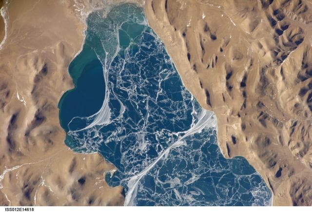 NASA image: iss012e14618