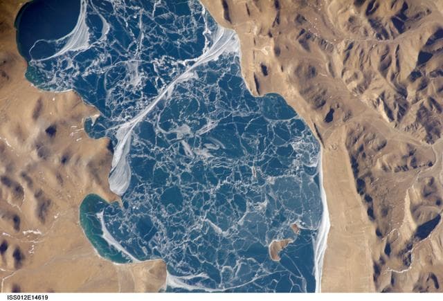 NASA image: iss012e14619