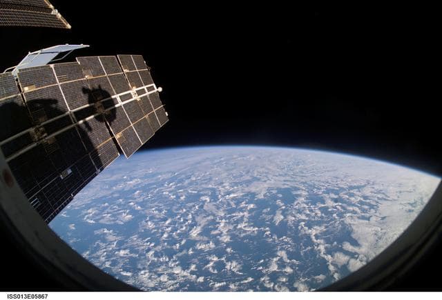 NASA image: Earths horizon taken by Expedition 13 crew member
